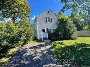 217 Greeley Ave, Sayville, NY 11782