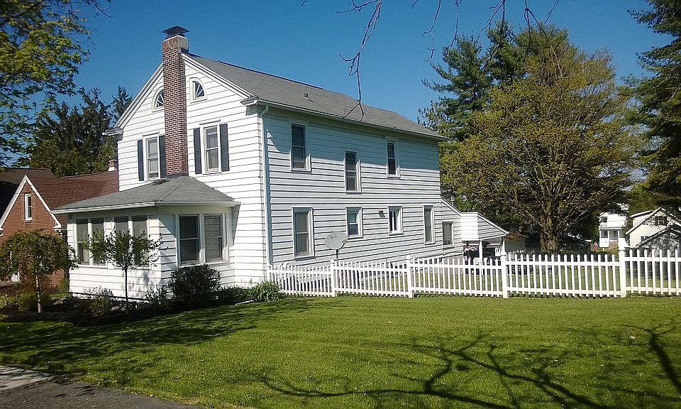 2nd image of 431 Hickok Ave