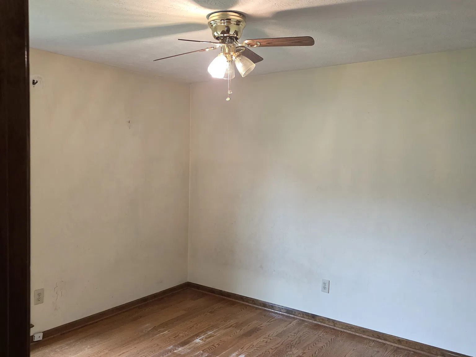 3 bed, 1600 sqft, $1,600 — Photo 2