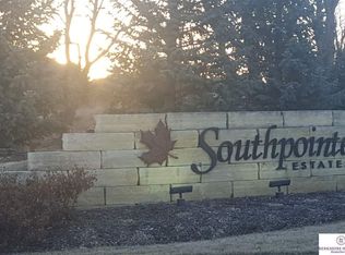 1302 S 211th St, Elkhorn, NE 68022