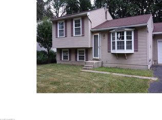 1225 Shadowlawn Dr, Ravenna, OH 44266