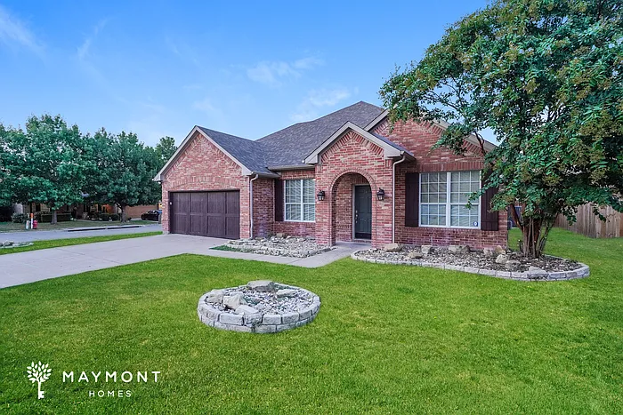 1658 Stetson Dr — Photo 4