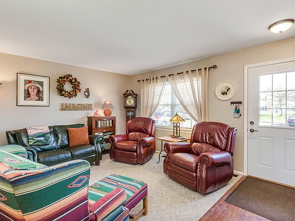 2nd image of 42950 Richards Ct