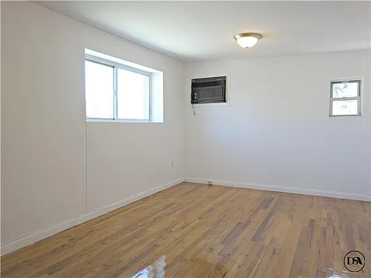 Rented by DSA Realty | media 18