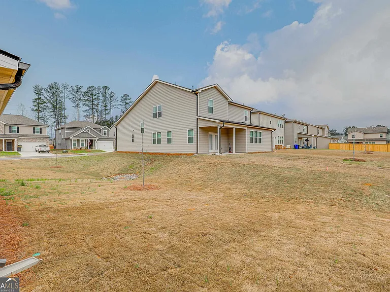 376 Caledonia Ct — Photo 44