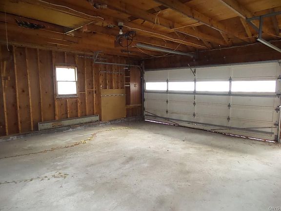 5th image of 171 Berkshire Ave
