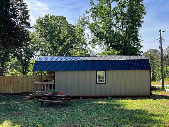 3rd image of 434 Johnson Rd
