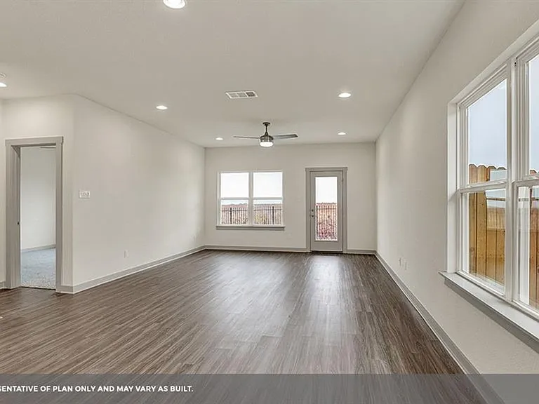10917 Tildon Ave — Photo 12