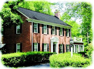 920 E Calumet Rd, Fox Pt, WI 53217