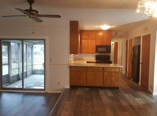 5891 Pleasant Dr, Waterford, MI 48329