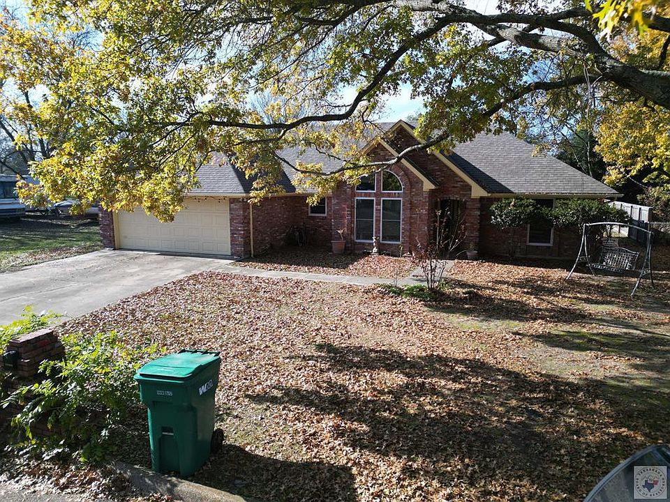 1st image of 122 David Dr