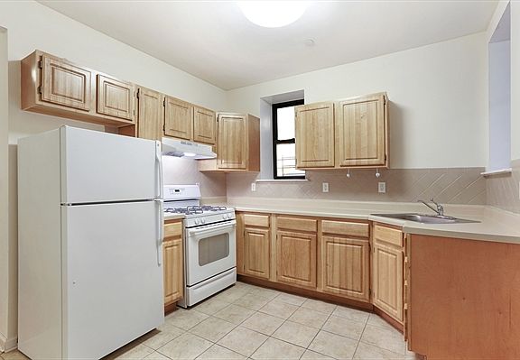 2nd image of 163 Lenox Ave #3A