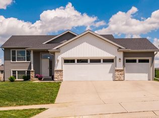 454 51st Ave NW, Rochester, MN 55901