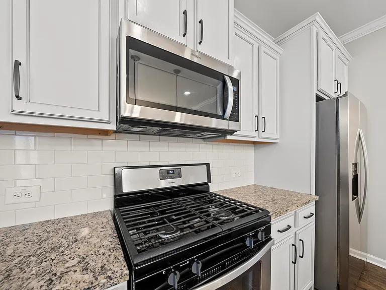 313 Great Northern Sta — Photo 21