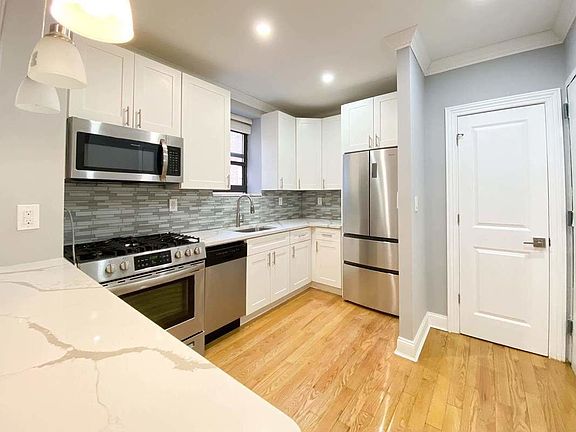 2nd image of 993 President St APT 3C