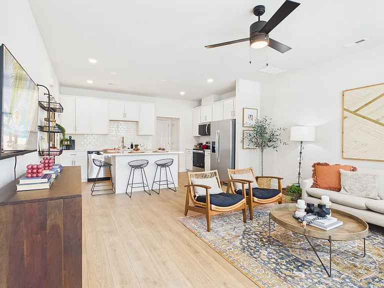 6922 Cosby Village Ter — Photo 4