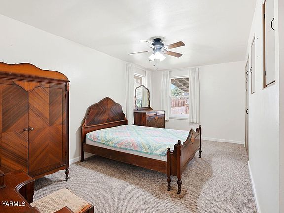 5th image of 3005 Bonnie Doon Ave