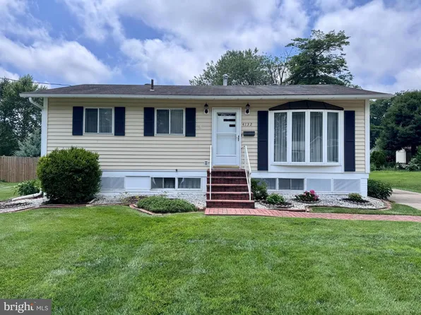 4132 Locust Ln, Fairfax, VA 22030