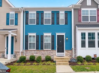 18245 Summit Pointe Dr, Triangle, VA 22172