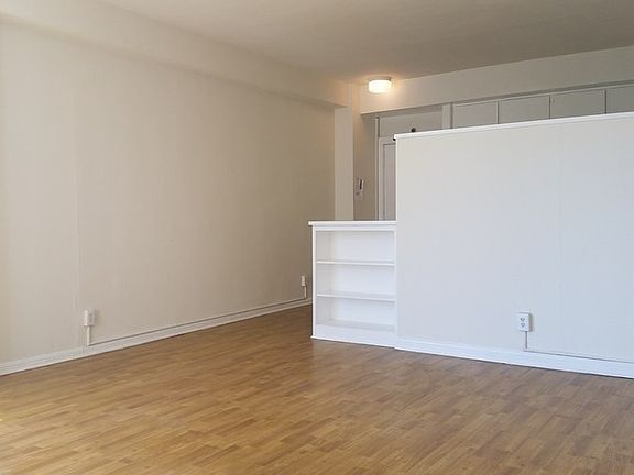 5th image of 840 S Serrano Ave APT 301