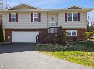 408 Stapleton Dr, Kingsport, TN 37665