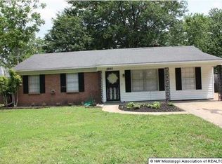 8242 Pinebrook Dr, Southaven, MS 38671