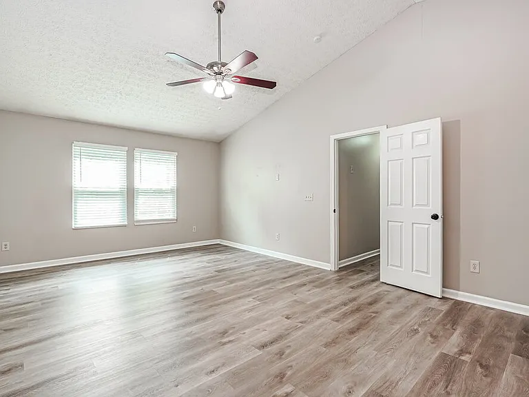 7927 Oak Valley Rd — Photo 13