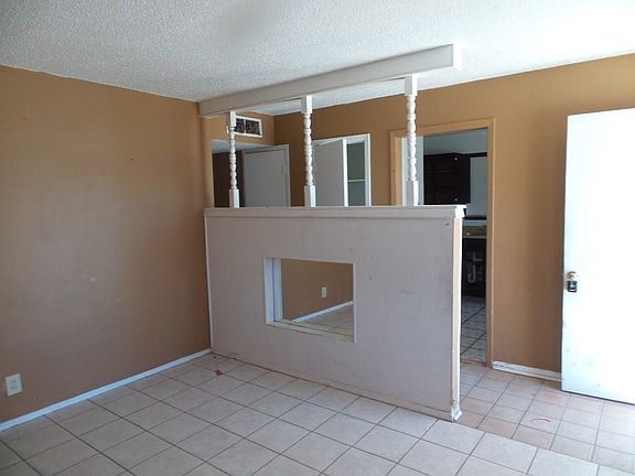 4th image of 915 La Paz Dr
