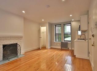 189 Waverly Pl APT 4, New York, NY 10014