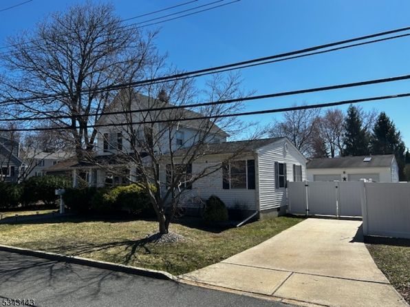 27 Hamilton Street, Englishtown Boro, NJ 07726