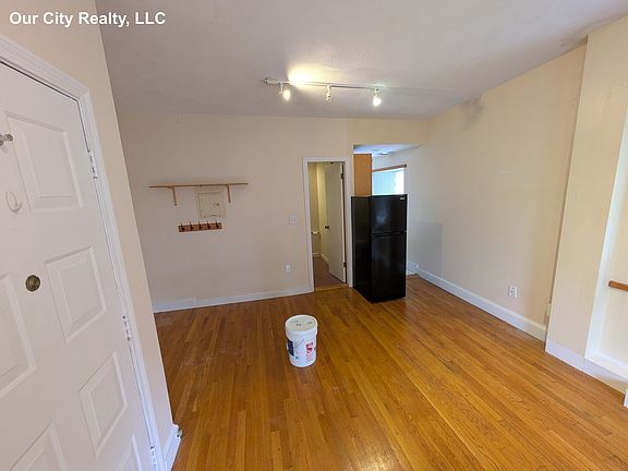 4th image of 12 Mount Auburn St APT 10
