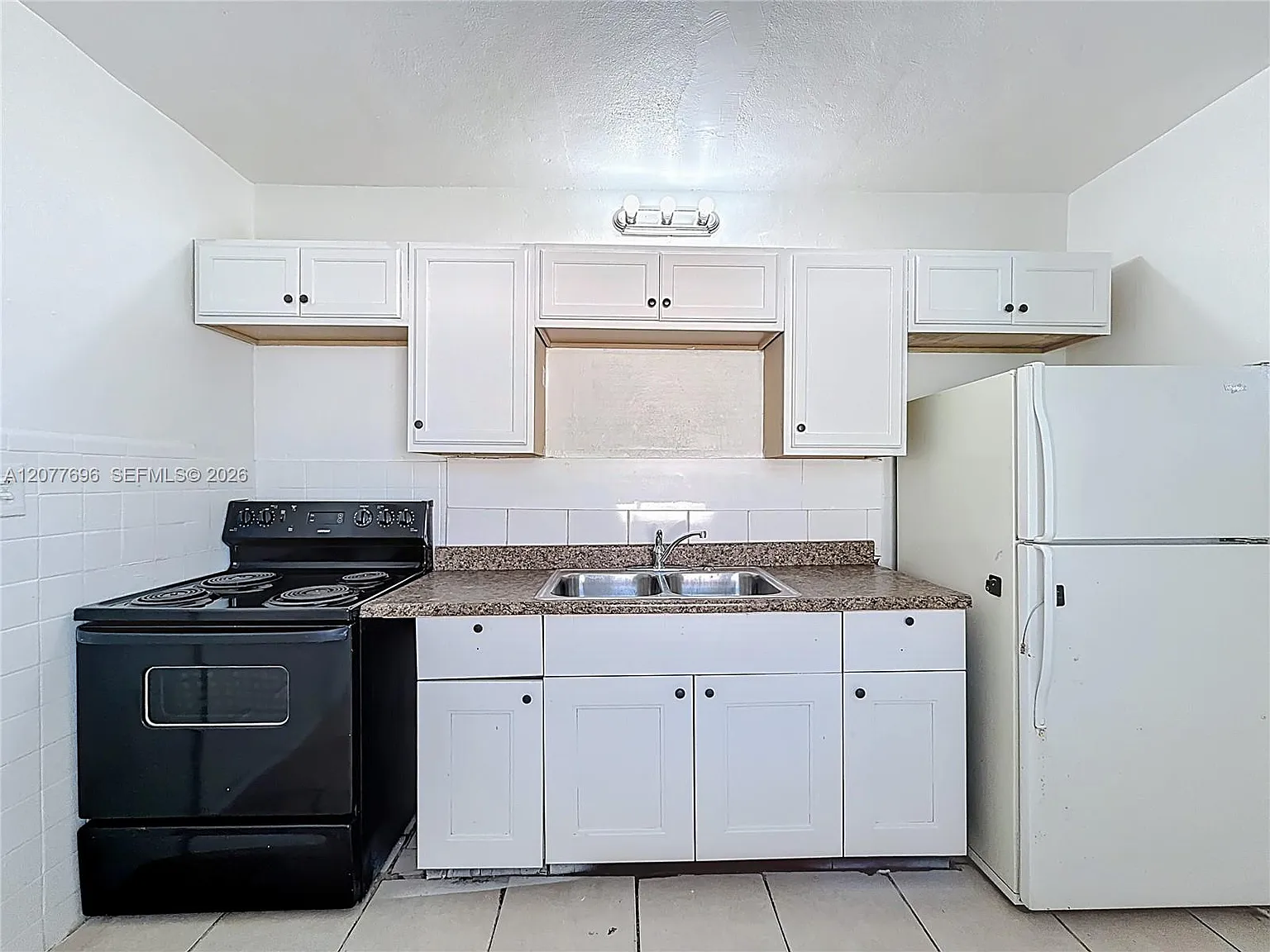 2 bed, 1.0 bath, 728 sqft, $1,900 — Photo 2