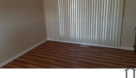 5th image of 22452 Nichols Ave
