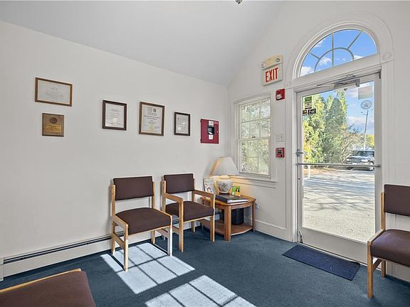 4th image of 74 Valley Rd