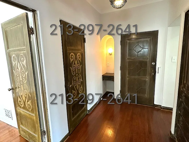 324 S Cochran Ave #7 — Photo 4