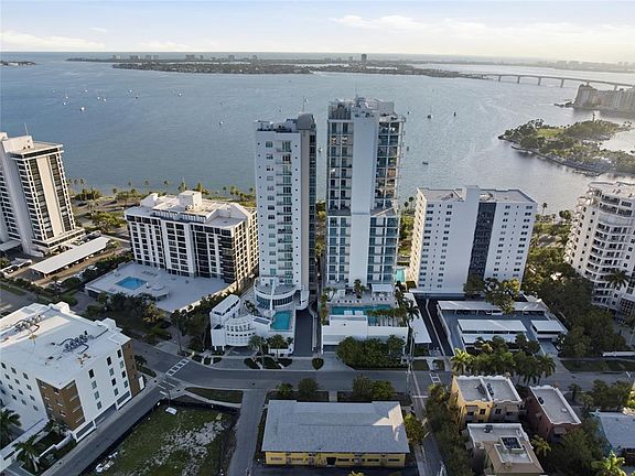 2nd image of 615 S PALM AVENUE #10