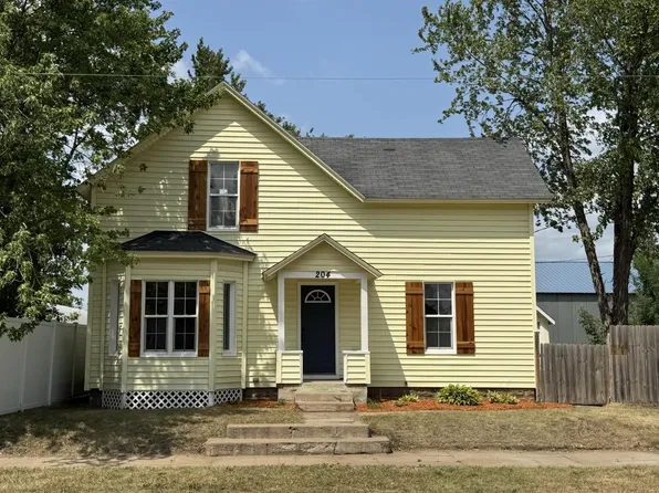 204 1st St S, Royalton, MN 56373