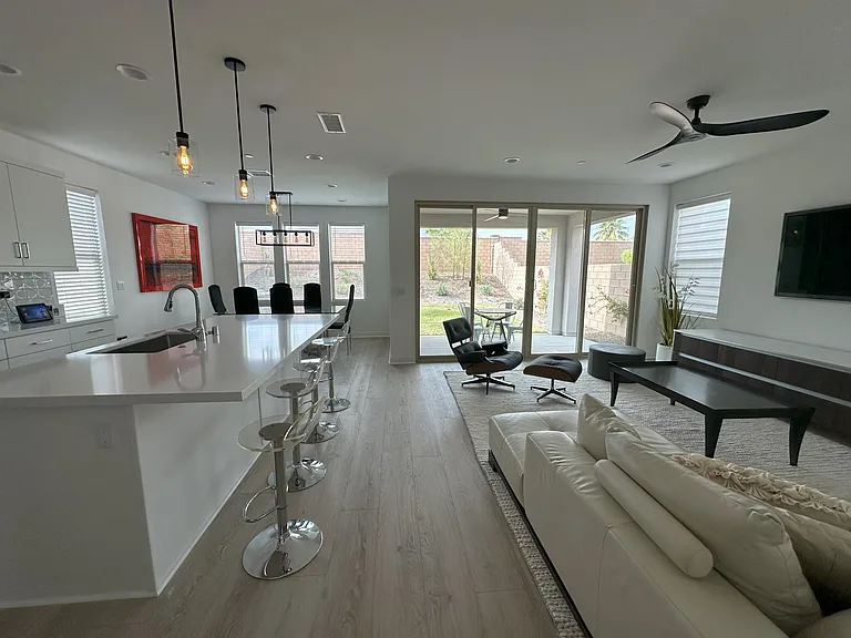 35851 McCarthy St — Photo 4