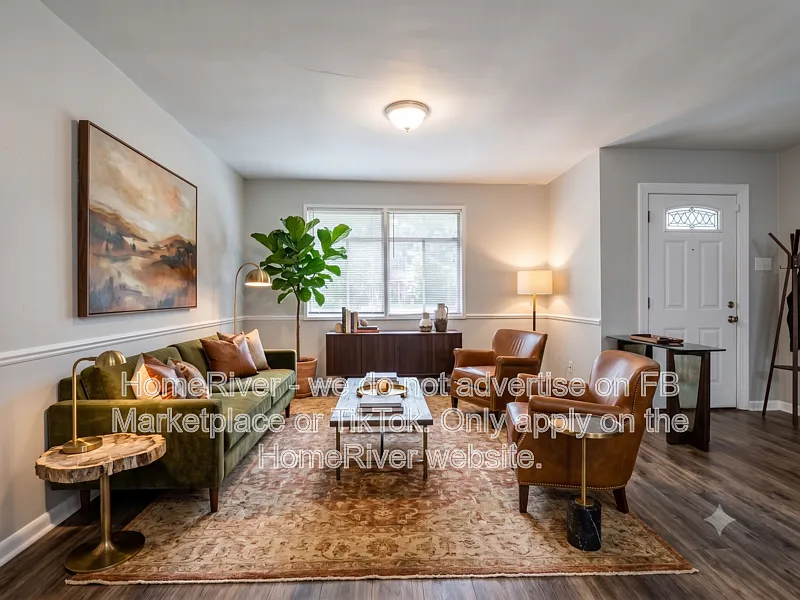 3 bed, 2.0 bath, 1176 sqft, $1,615 — Photo 2