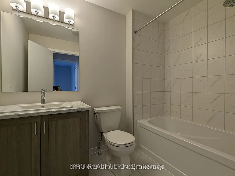 534 Oldenburg Ave — Photo 17