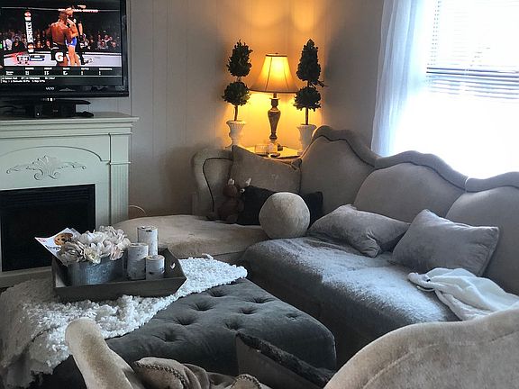 2nd image of 21 Dogwood Ln