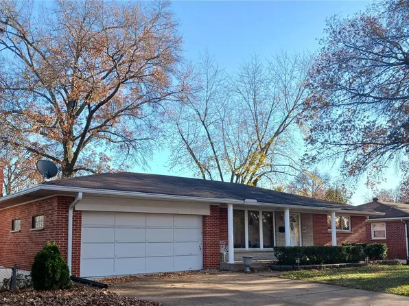 2524 Wembley Dr, Saint Louis, MO 63125