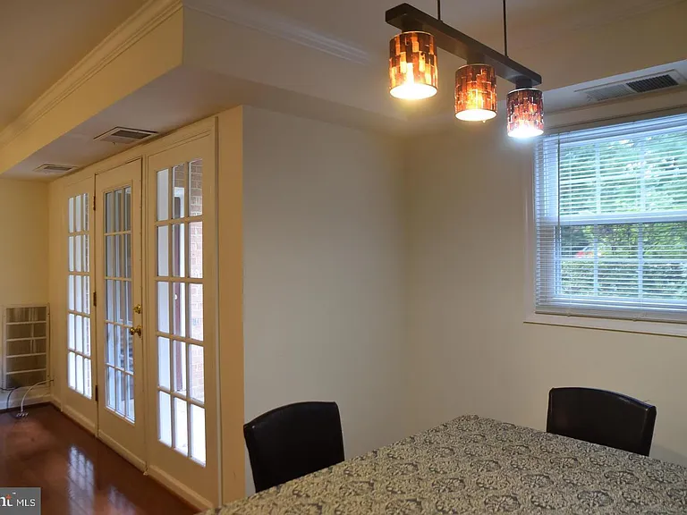 3814 Lyndhurst Dr #103 — Photo 2