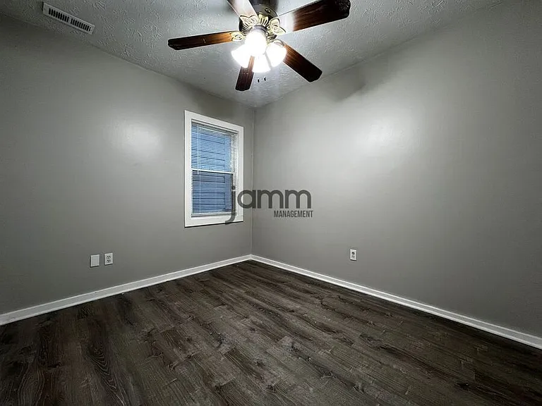 3911 Bridge Ave #B — Photo 7