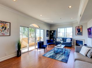850 N Hudson Ave APT 301, Los Angeles, CA 90038