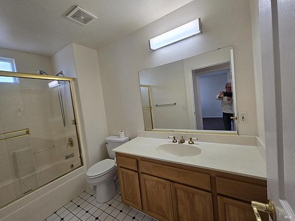 4th image of 1501 La Esplanada Place #311