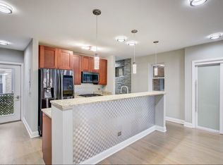 2057 W Fargo Ave #1, Chicago, IL 60645