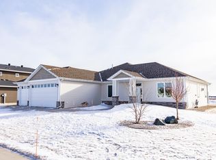 4268 Pine Pkwy S, Fargo, ND 58104