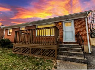 719 Glenmore Dr, Salem, VA 24153