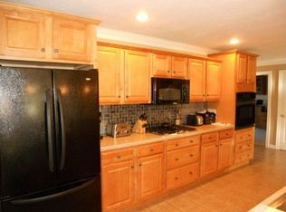 233 Elm St, Blackstone, MA 01504